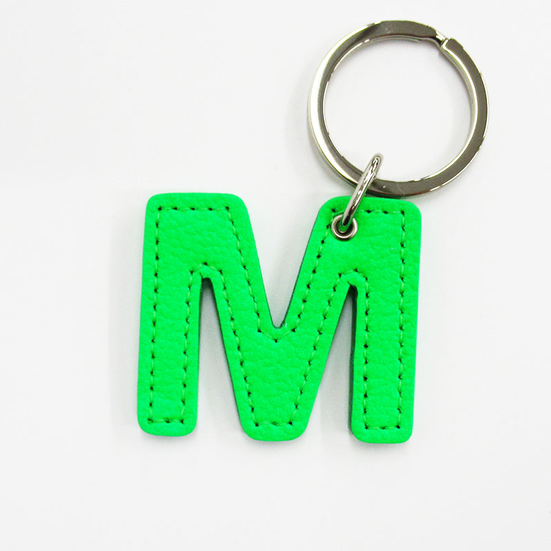 アルファベットキーホルダー M Neon GRN