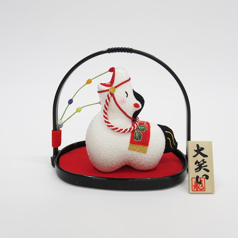 かご入り 大笑い  午(白)