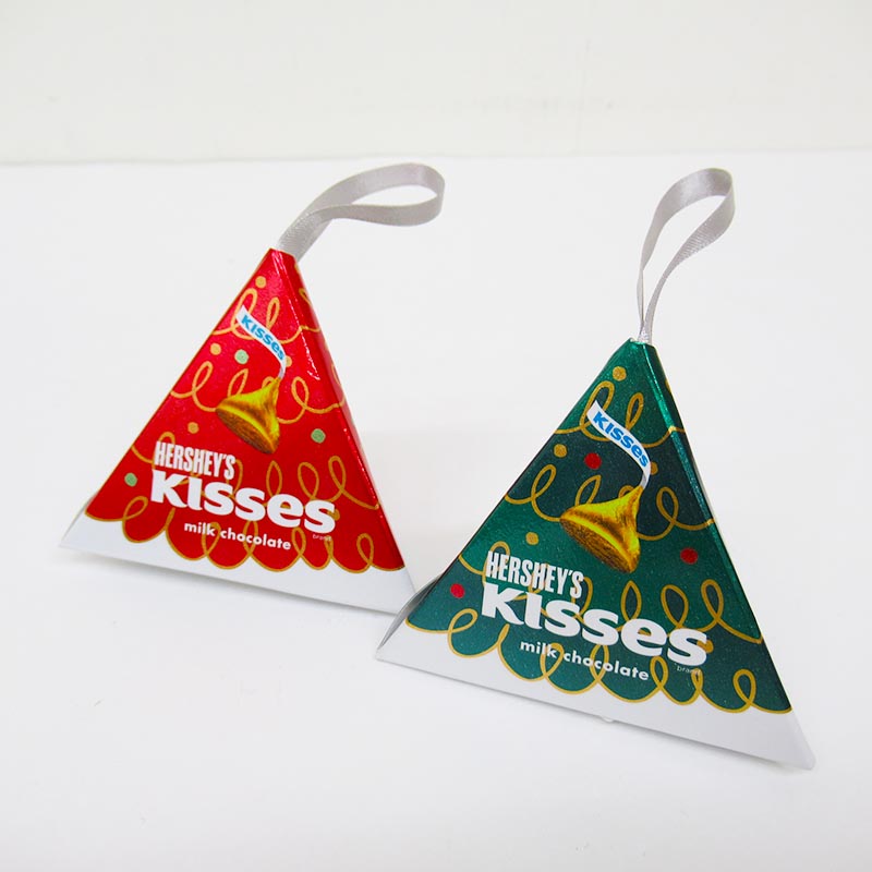 HERSHEY'S クリスマスオーナメント　キス ミルクチョコレート(トライアングル)