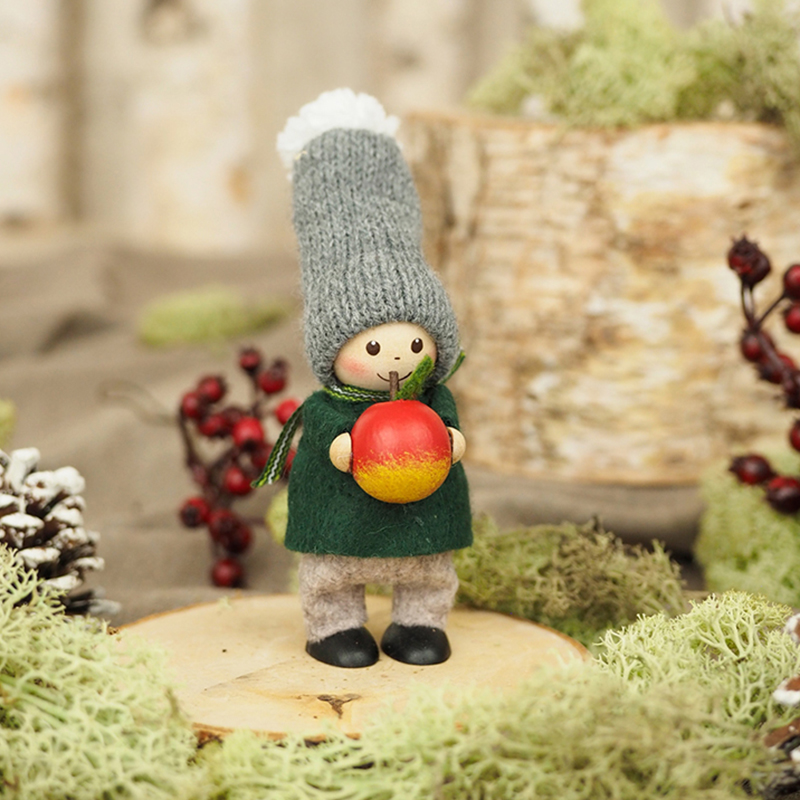 NORDIKA nisse リンゴを持った男の子