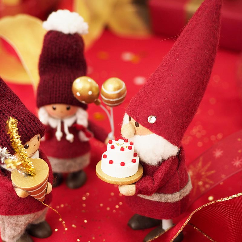NORDIKA nisse ケーキを持ったサンタ 20th  Celebration