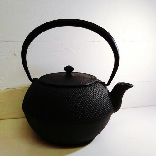 南部鉄器 鉄瓶 まろみアラレ1L